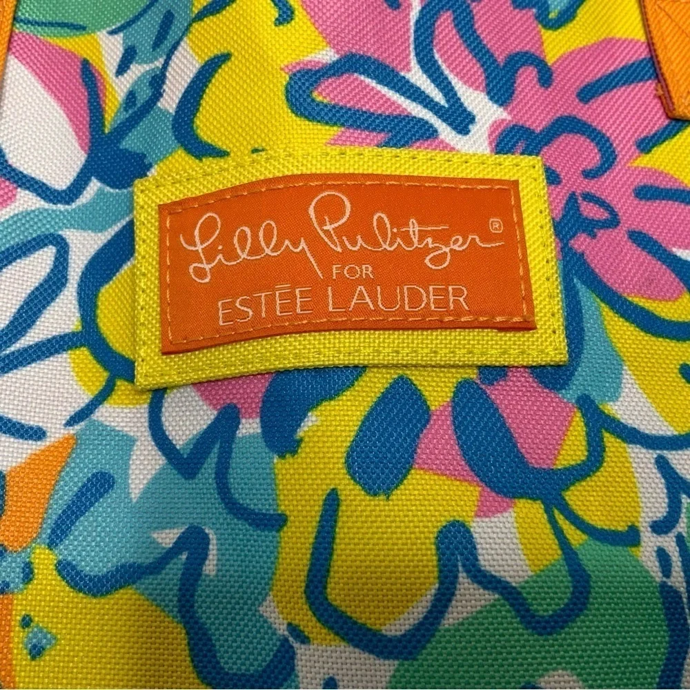 LILLY Pulitzer by Estee’ Lauder Shoulder, Tote Bag. - Picture 2 of 6